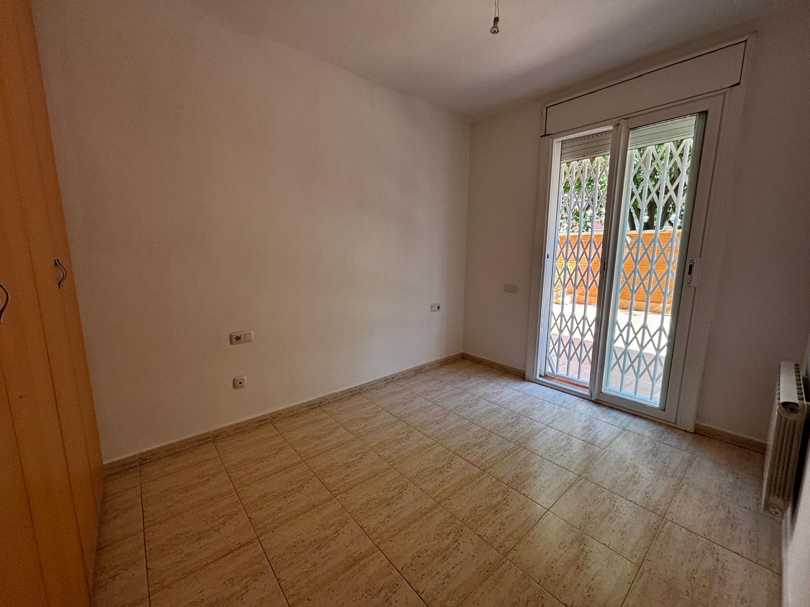 Imagen 14 Piso en venta en Barberà Del Vallès / Zona Can Serra, cerca de todos los servicios