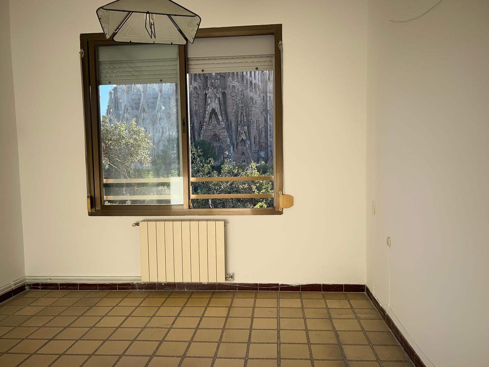 Imagen 1 Piso en venta en Barcelona / Lepant - Provença