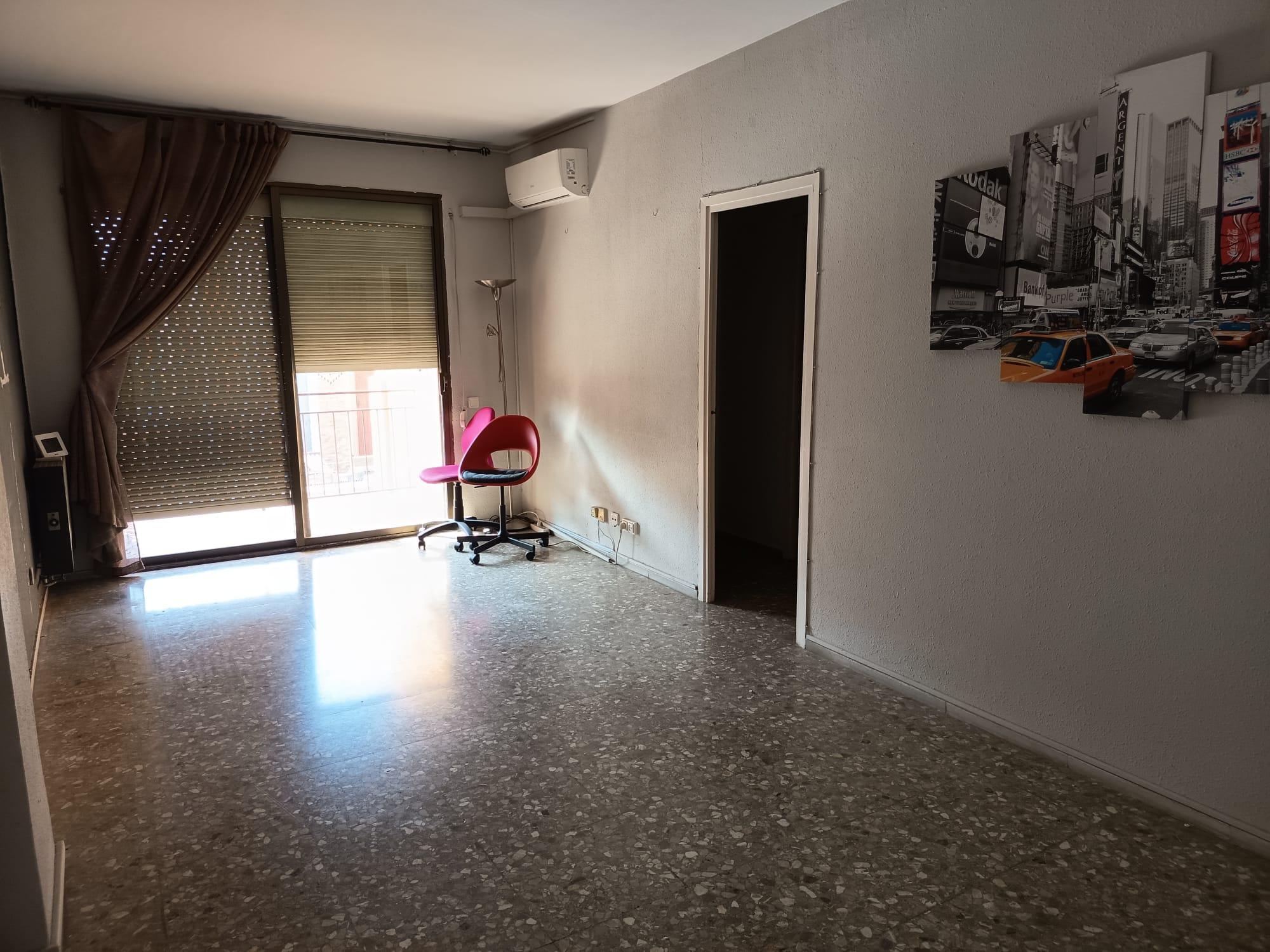 Imagen 2 Piso en venta en Barcelona / Sant Antoni María Claret - Dos de Maig