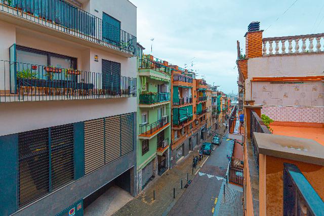 Imagen 35 Inmueble 299166 - Casa en venta en Barcelona / Alavarado frente metro L3 Roquetes