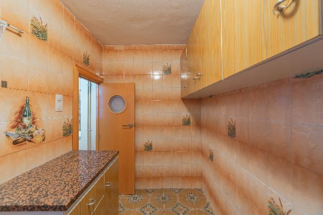 Imagen 16 Inmueble 299166 - Casa en venta en Barcelona / Alavarado frente metro L3 Roquetes