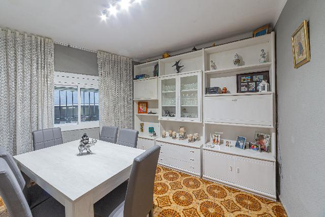 Imagen 17 Inmueble 299166 - Casa en venta en Barcelona / Alavarado frente metro L3 Roquetes