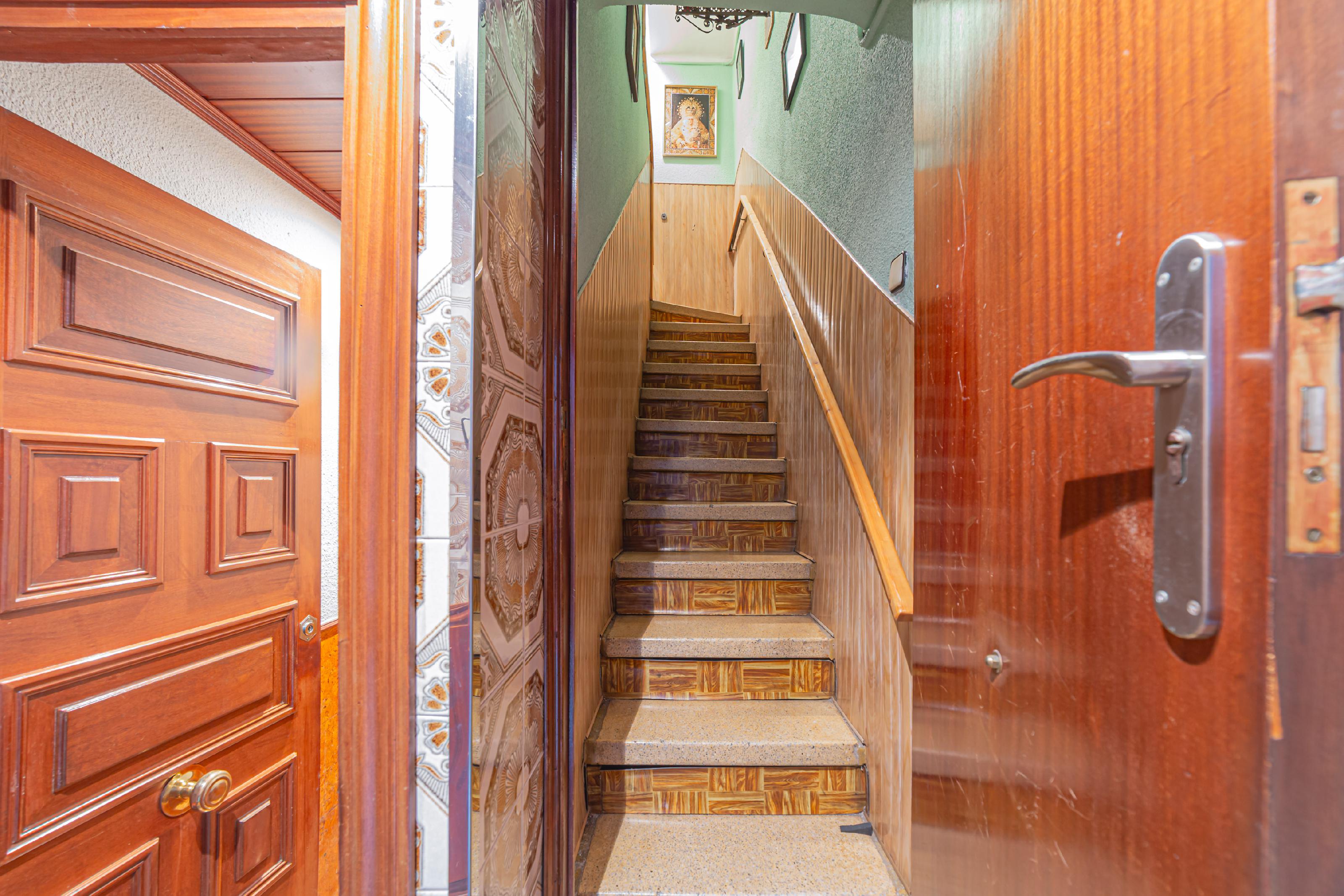 Imagen 34 Casa en venta en Barcelona / Alavarado frente metro L3 Roquetes