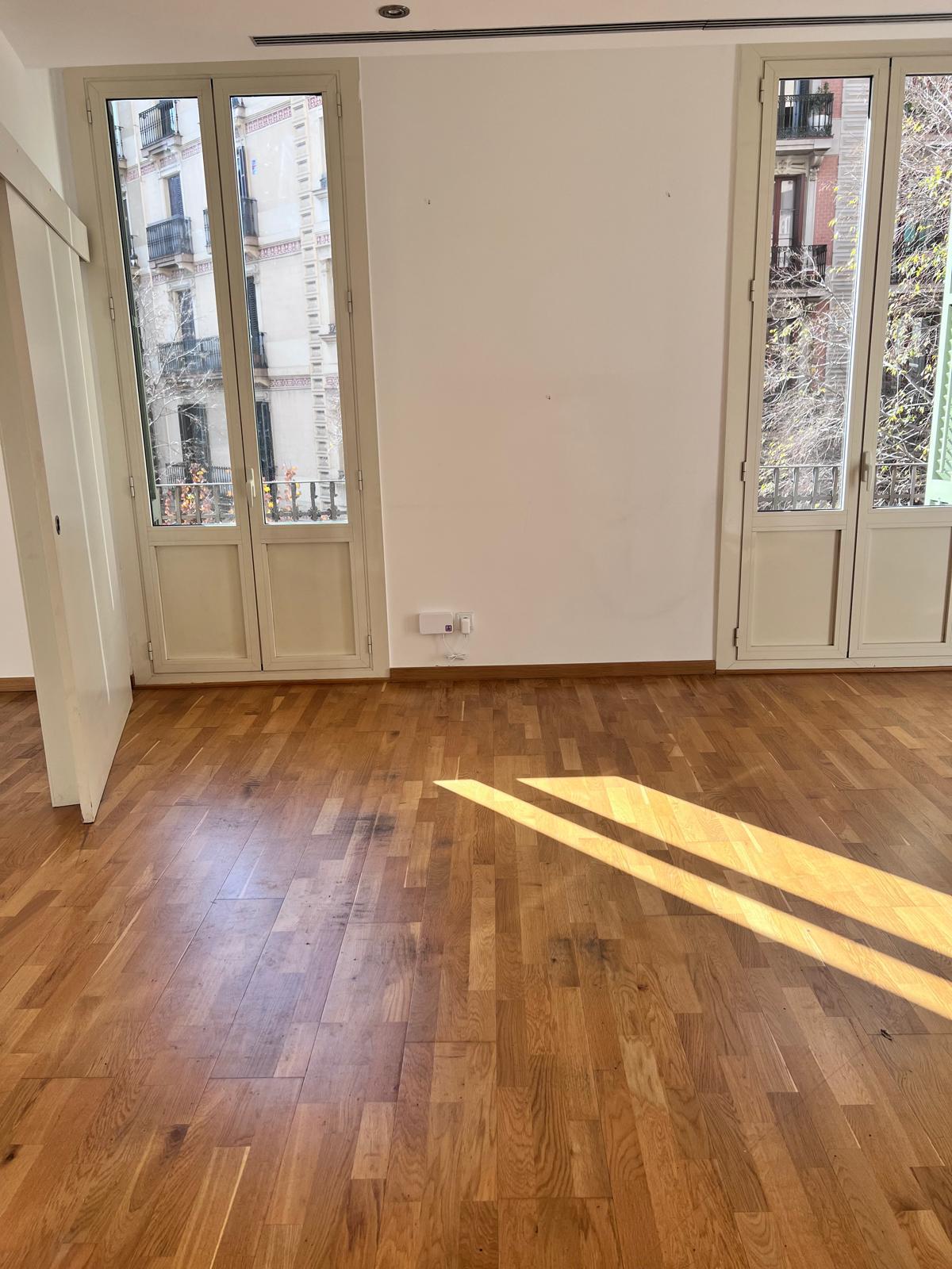 Imagen 1 Piso en venta en Barcelona / Aribau - València