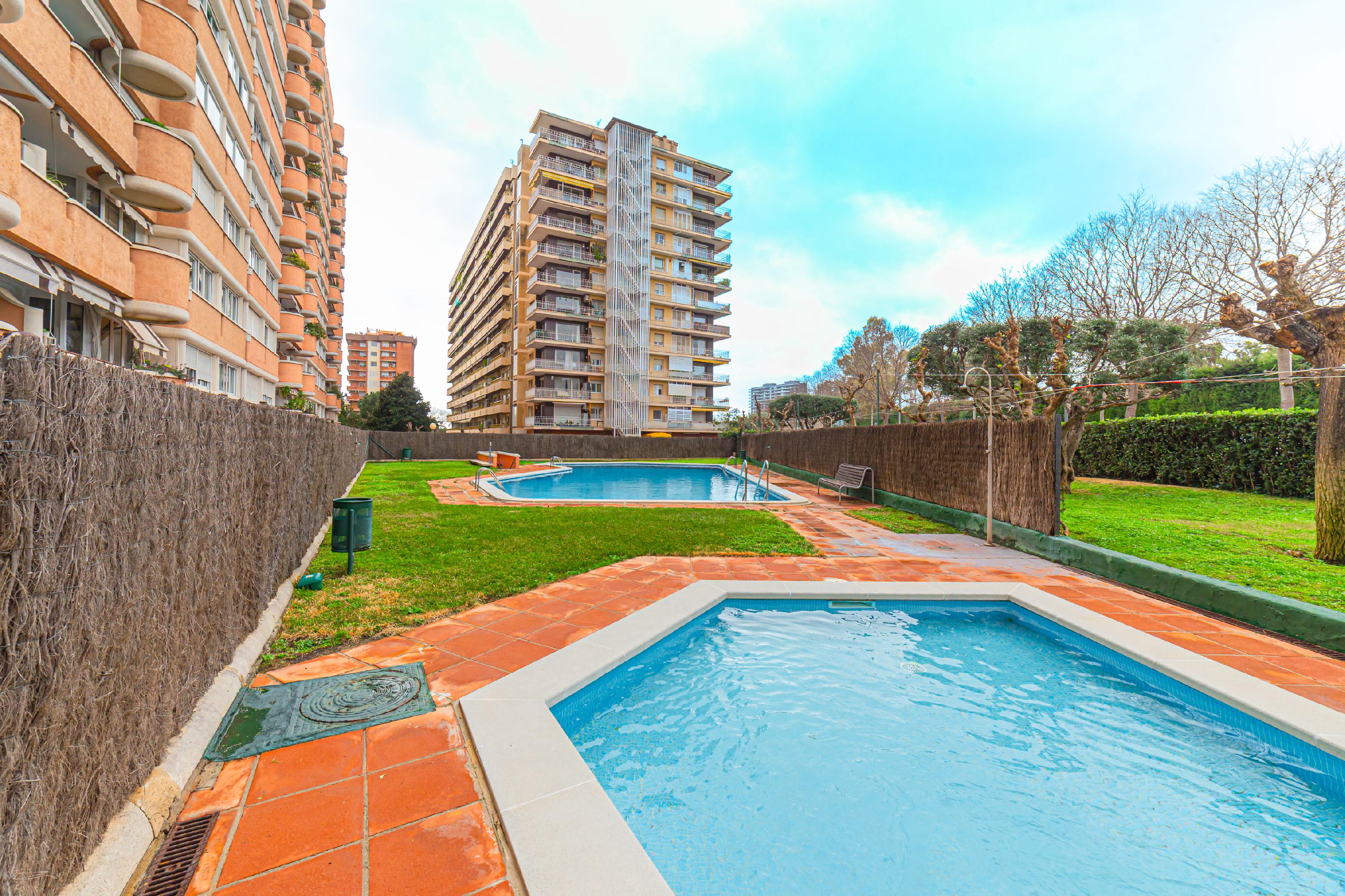 Imagen 1 Piso en venta en Barcelona / Av. Xile - Club Esportiu Laietà