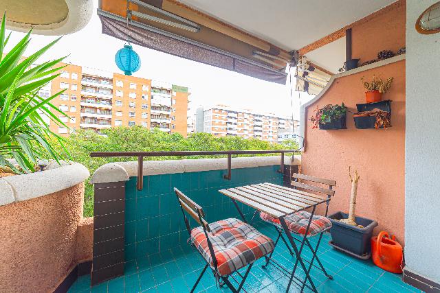 Imagen 3 Inmueble 299547 - Piso en venta en Barcelona / Av. Xile - Club Esportiu Laietà