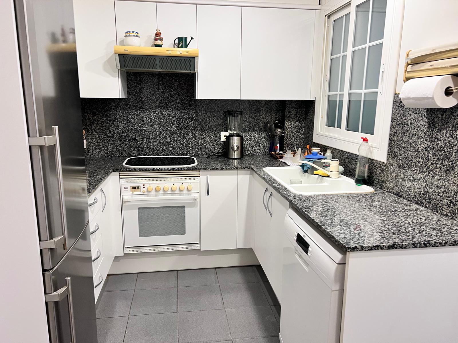 Imagen 4 Piso en venta en Barcelona / Junto Vall d, Hebron 