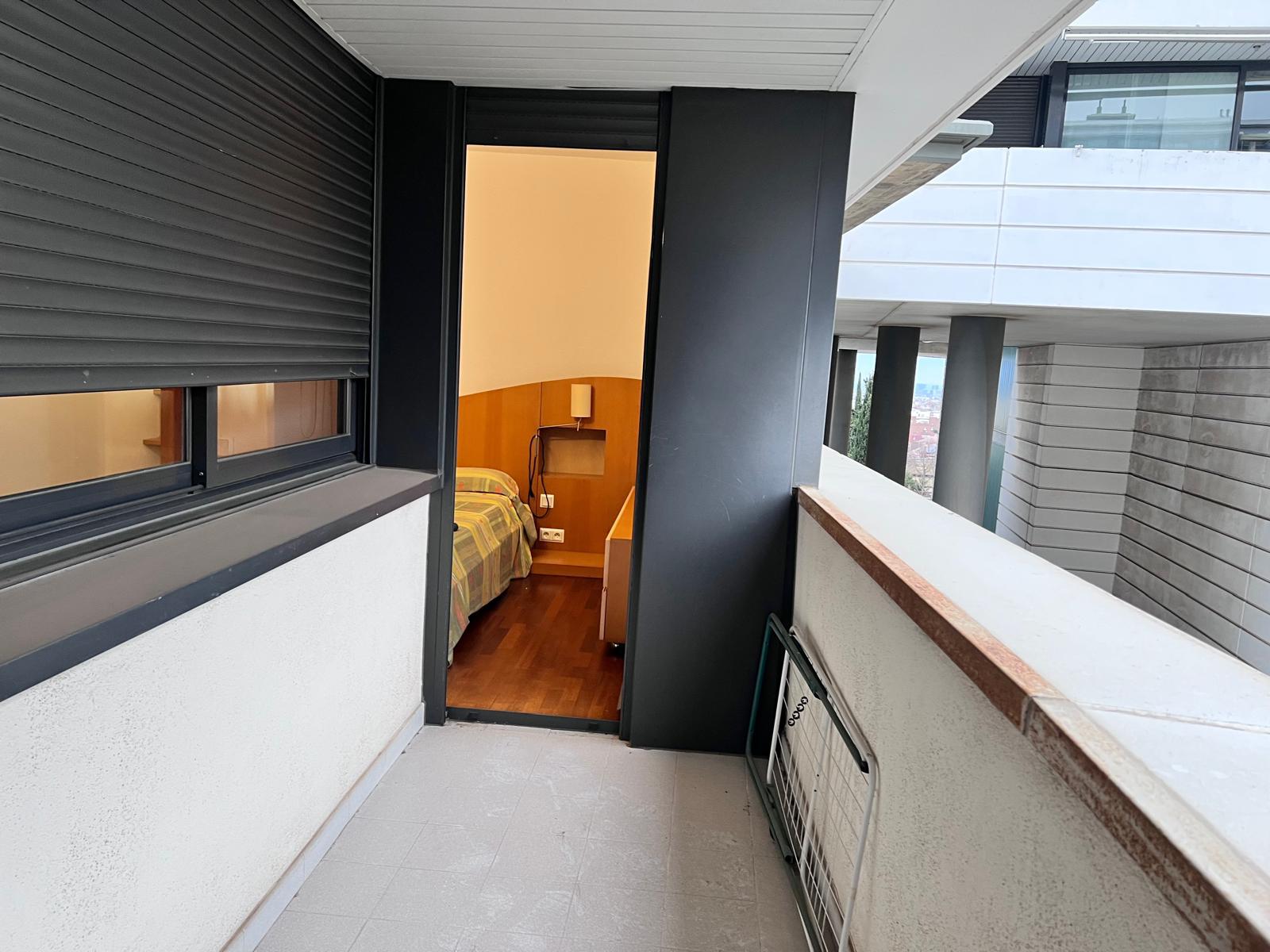 Imagen 2 Piso en venta en Barcelona / Junto Vall d, Hebron 