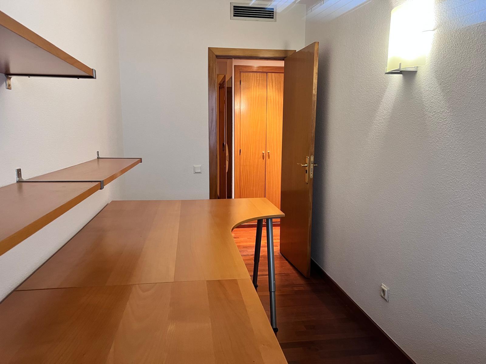 Imagen 7 Piso en venta en Barcelona / Junto Vall d, Hebron 