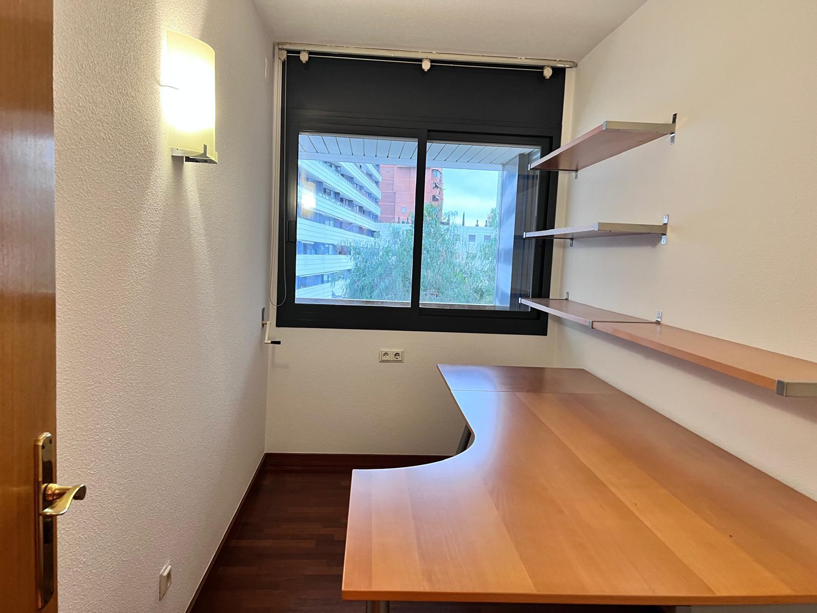 Imagen 6 Piso en venta en Barcelona / Junto Vall d, Hebron 