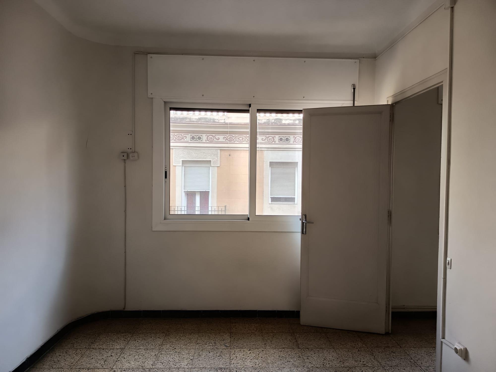 Imagen 3 Piso en venta en Barcelona / Violant d´Hongria - Juan de Sada