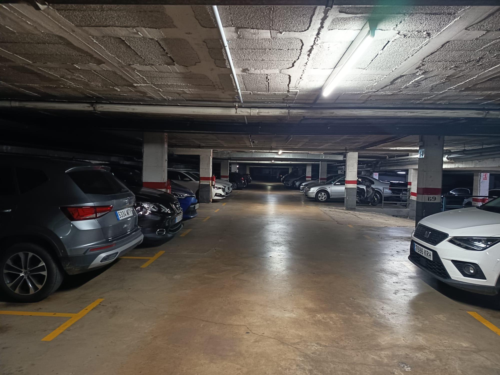 Imagen 2 Parking Coche en venta en Barcelona / Galileu - Caballero