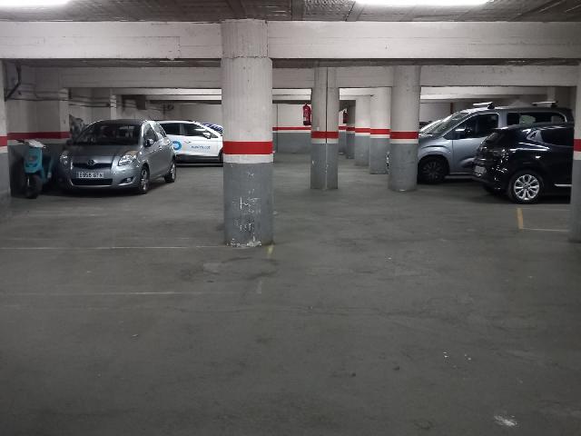 Imagen 1 Inmueble 301606 - Parking Coche en venta en Barcelona / Berlin - Comtes de Bell-Lloc