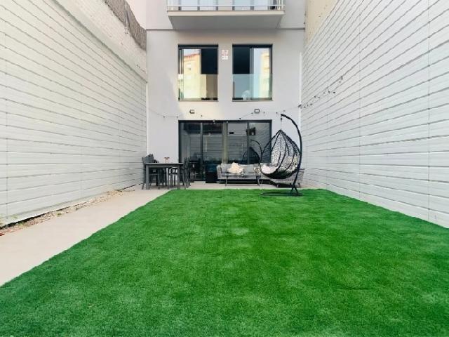 Imagen 2 Inmueble 301993 - Dúplex en venta en Barcelona / Calle Pavia - Sants Badal