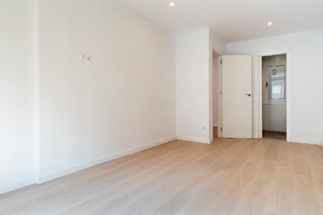Imagen 8 Inmueble 302362 - Piso en venta en Barcelona / Av. Madrid - Les Corts