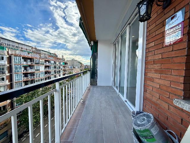Imagen 2 Inmueble 302402 - Piso en venta en Barcelona / Av. Madrid - Les Corts