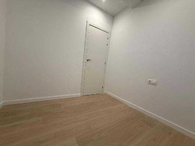 Imagen 8 Inmueble 302403 - Piso en venta en Barcelona / Av. Madrid - Les Corts