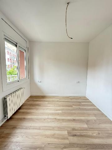 Imagen 8 Inmueble 302841 - Piso en venta en Barcelona / Esteras - Riera Blanca