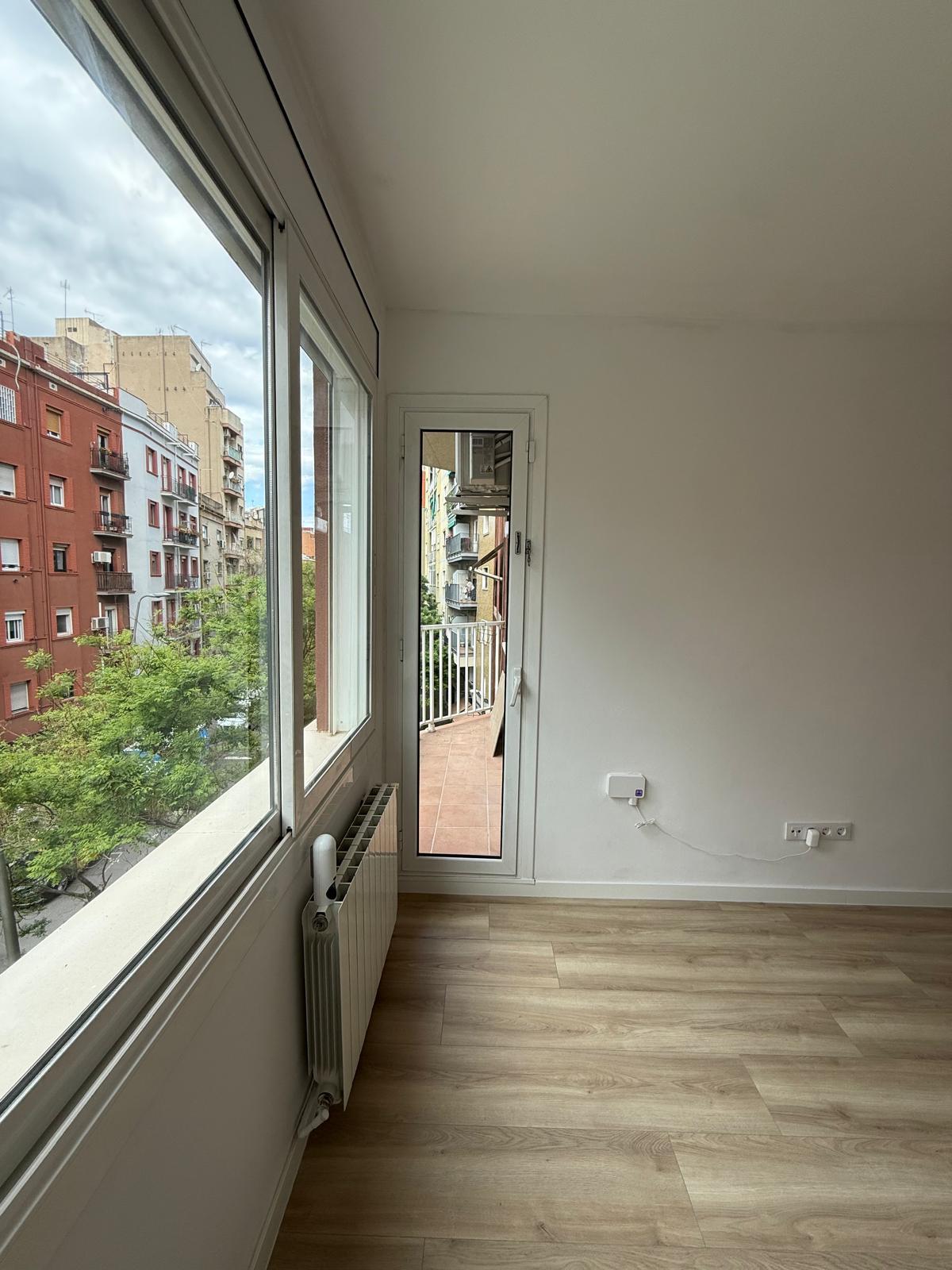 Imagen 3 Piso en venta en Barcelona / Esteras - Riera Blanca