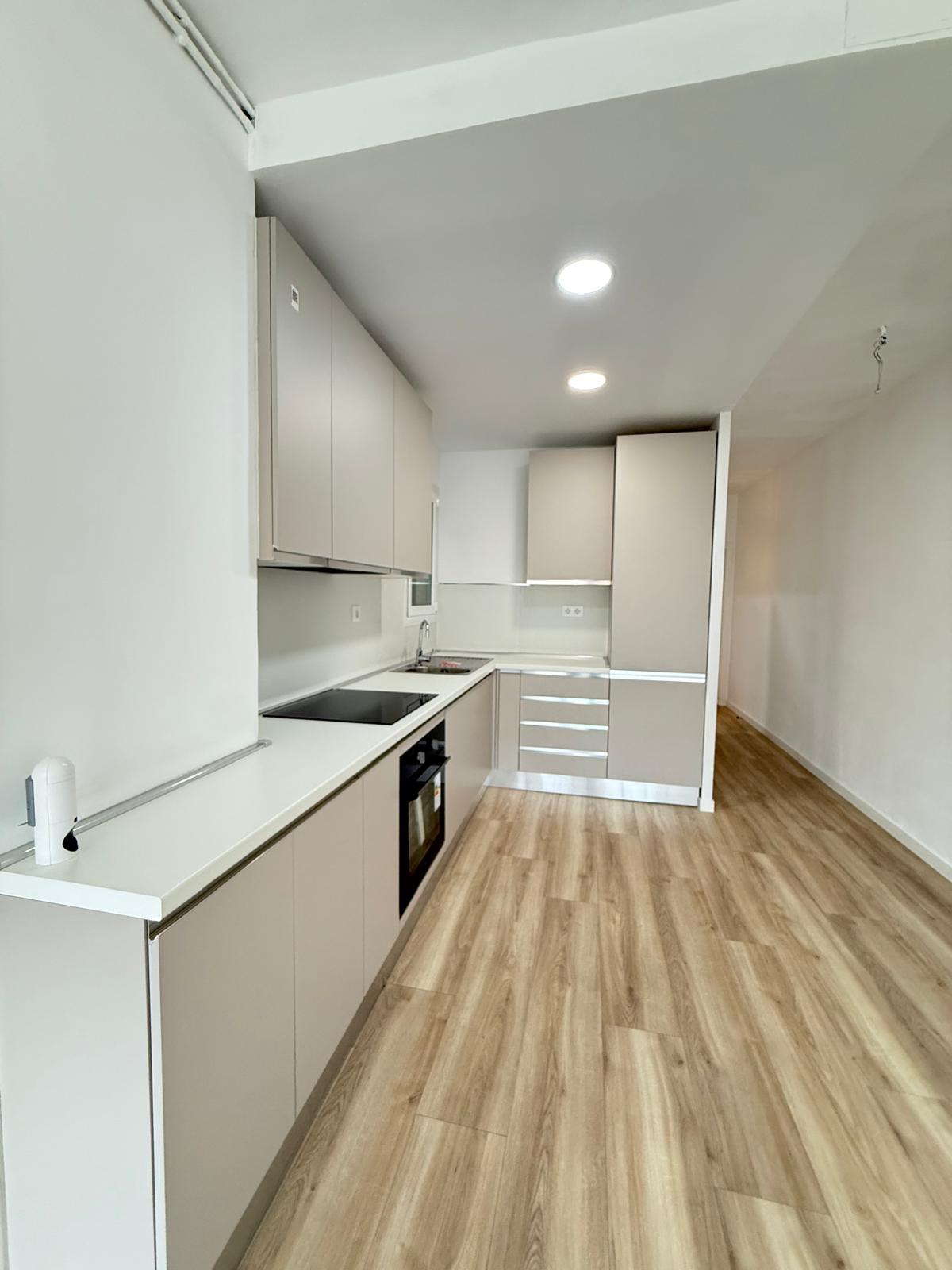 Imagen 2 Piso en venta en Barcelona / Esteras - Riera Blanca