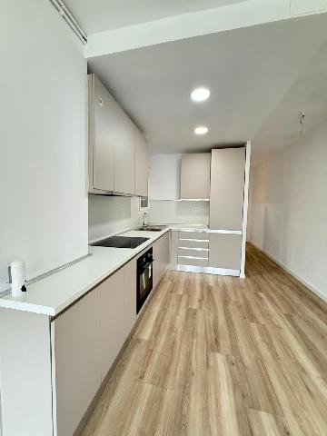 Imagen 2 Inmueble 302841 - Piso en venta en Barcelona / Esteras - Riera Blanca