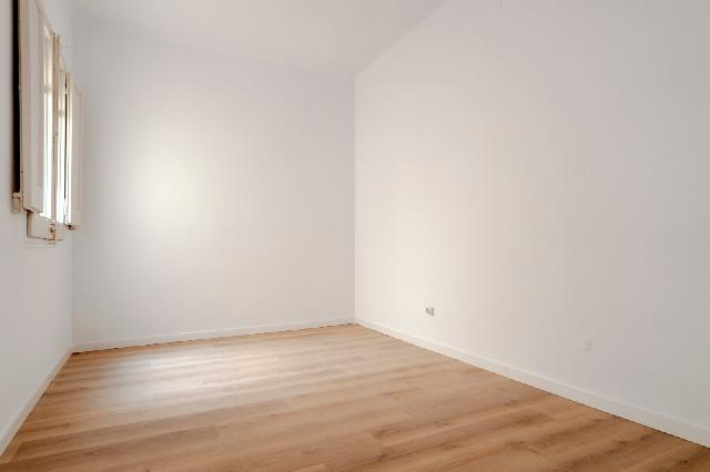 Imagen 7 Inmueble 302971 - Piso en venta en Barcelona / Violant d´Hongria - Juan de Sada