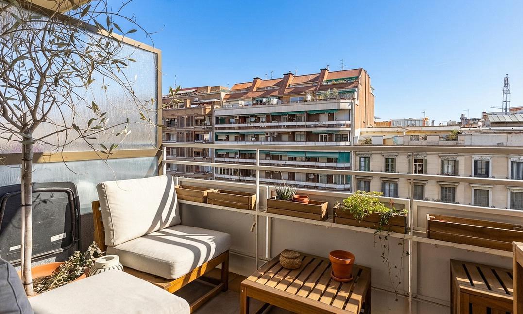Imagen 3 Piso en venta en Barcelona / Av. Paral.lel - Tapioles