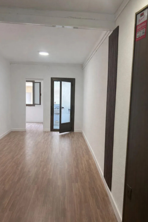 Imagen 4 Piso en venta en Barcelona / Calle Santa Engracia
