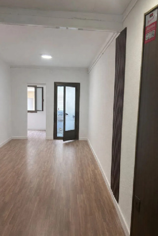 Imagen 4 Inmueble 304071 - Piso en venta en Barcelona / Calle Santa Engracia