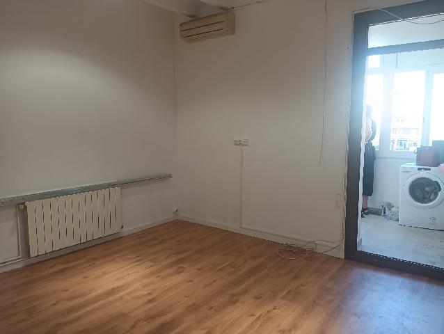 Imagen 1 Inmueble 304218 - Piso en venta en Barcelona / Marià Aguiló - Junto al mar
