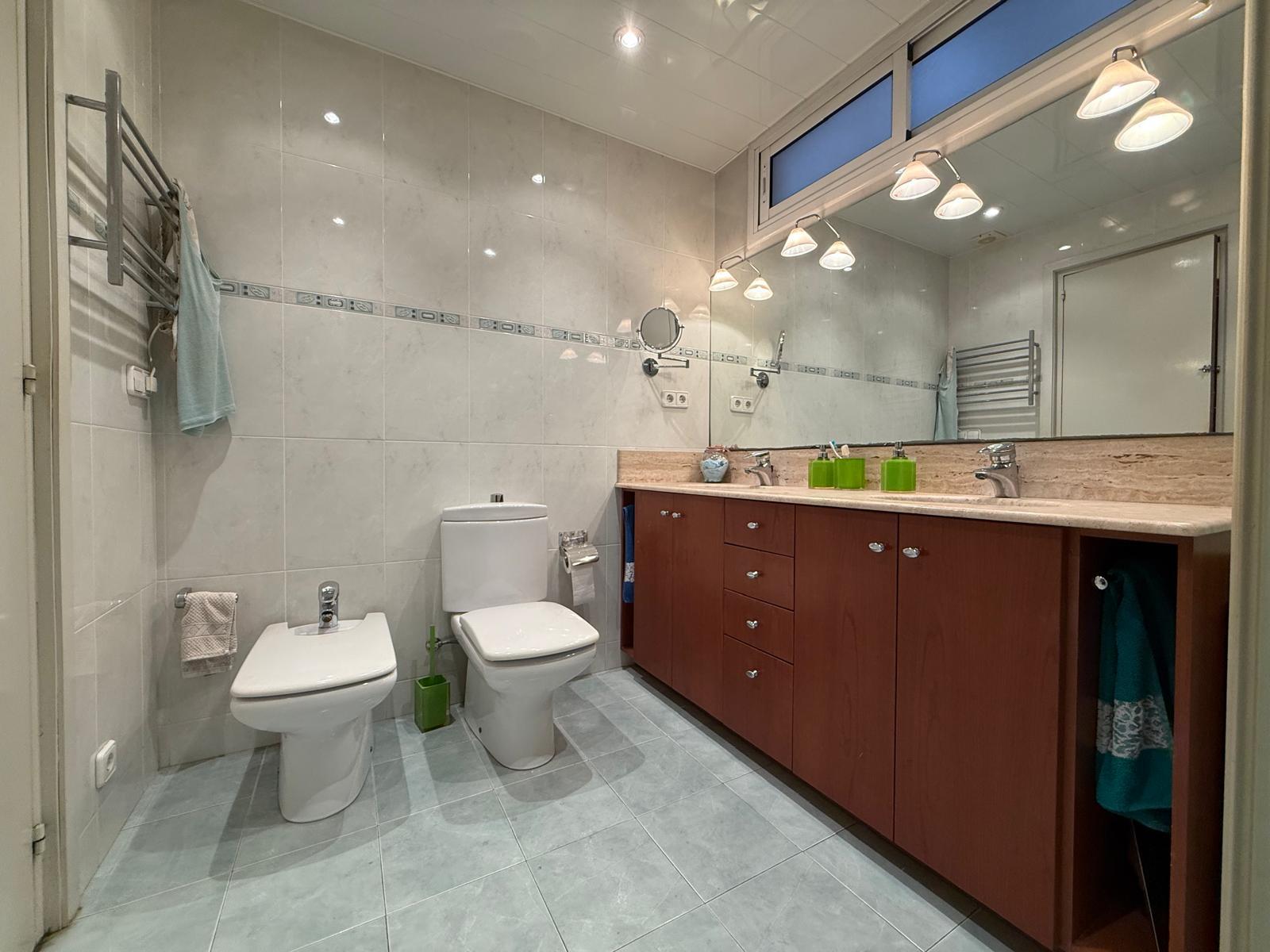 Imagen 4 Piso en venta en Barcelona / Gran Vía - Comte d´Urgell