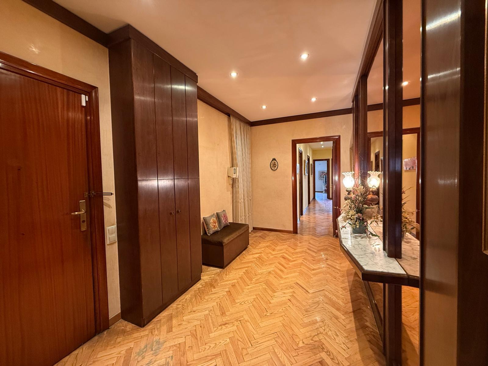 Imagen 33 Piso en venta en Barcelona / Gran Vía - Comte d´Urgell