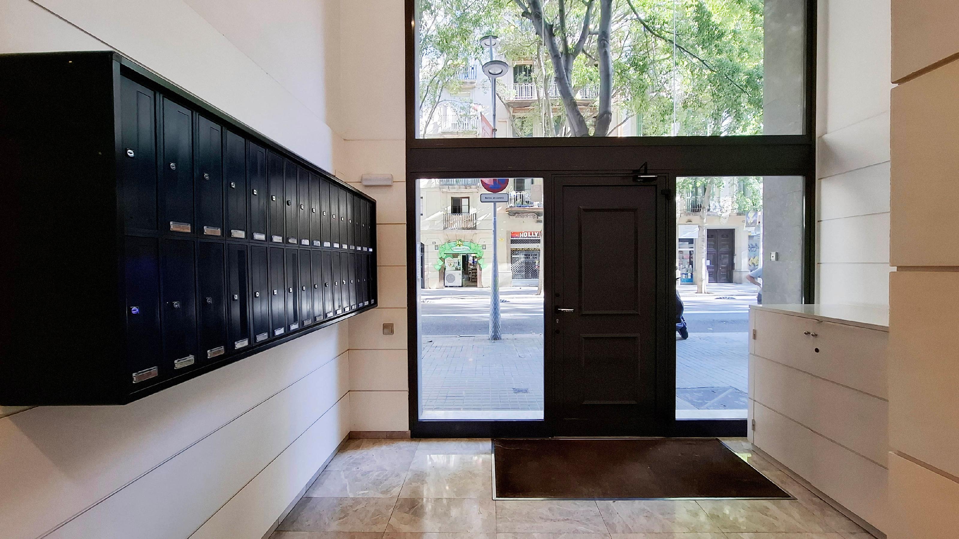 Imagen 35 Piso en venta en Barcelona / Manso - Viladomat
