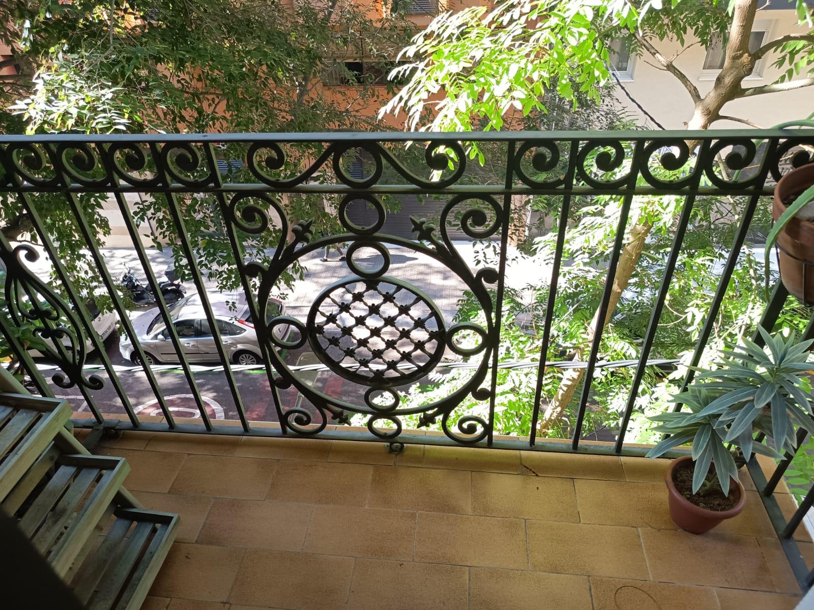Imagen 1 Piso en venta en Barcelona / Vallespir - Novell
