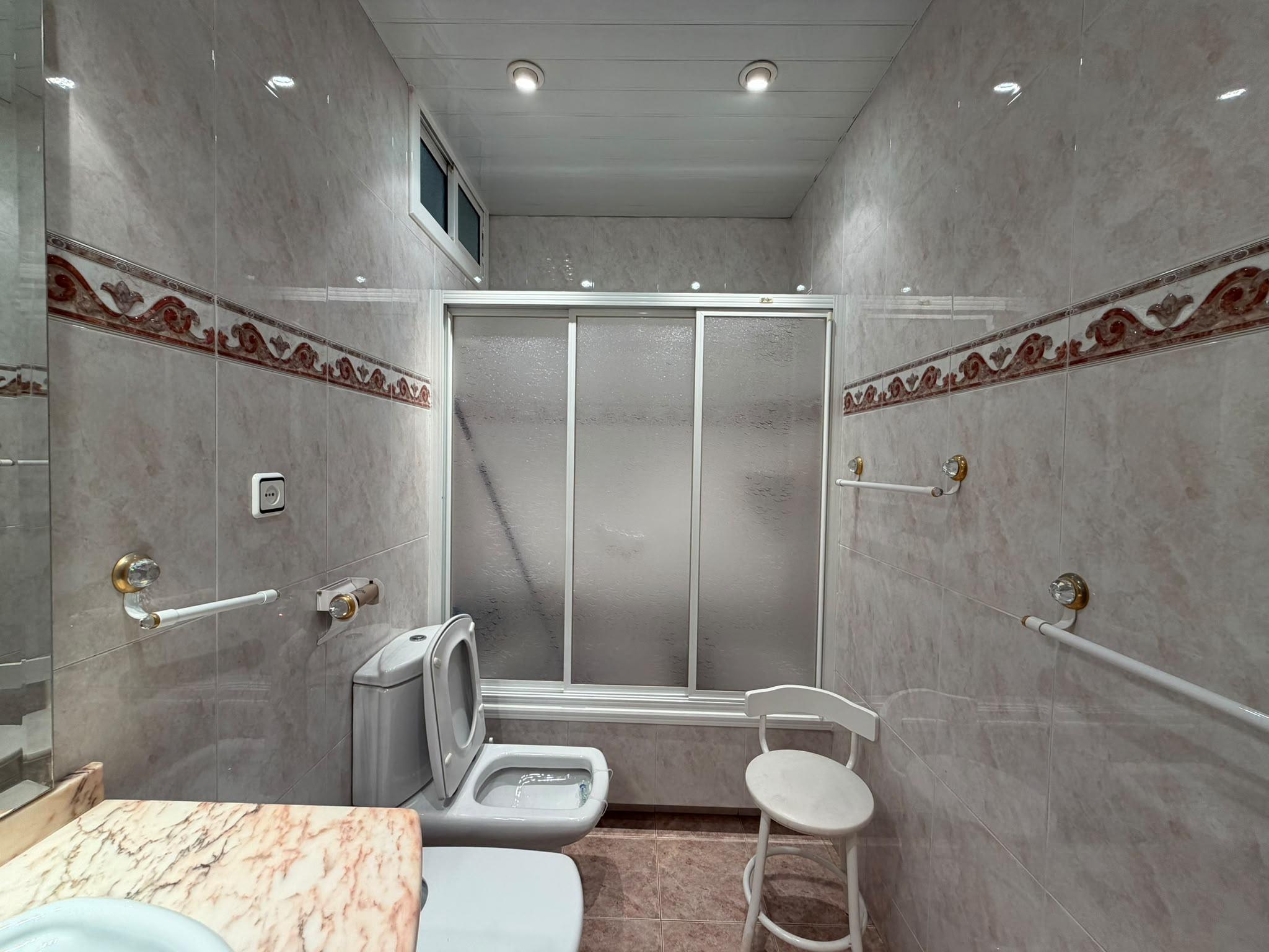 Imagen 19 Ático en venta en Hospitalet De Llobregat L´ / Junto a al estación de metro de Santa Eulalia