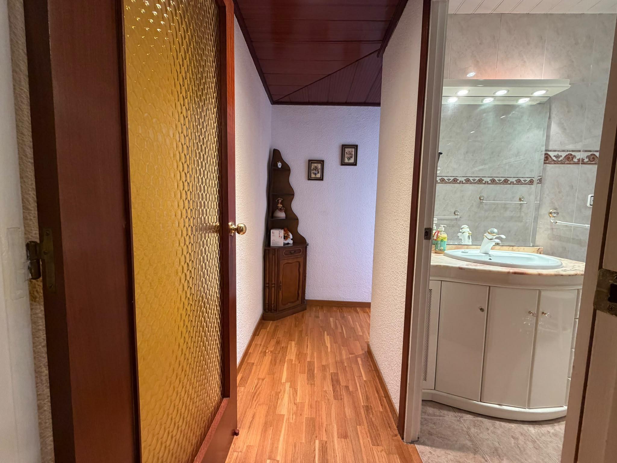 Imagen 11 Ático en venta en Hospitalet De Llobregat L´ / Junto a al estación de metro de Santa Eulalia