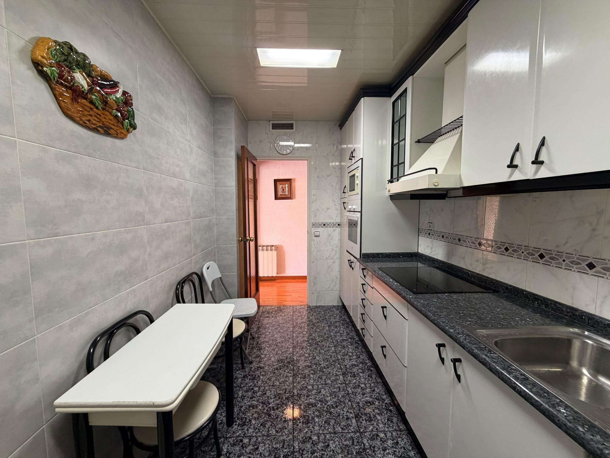Imagen 15 Ático en venta en Hospitalet De Llobregat L´ / Junto a al estación de metro de Santa Eulalia