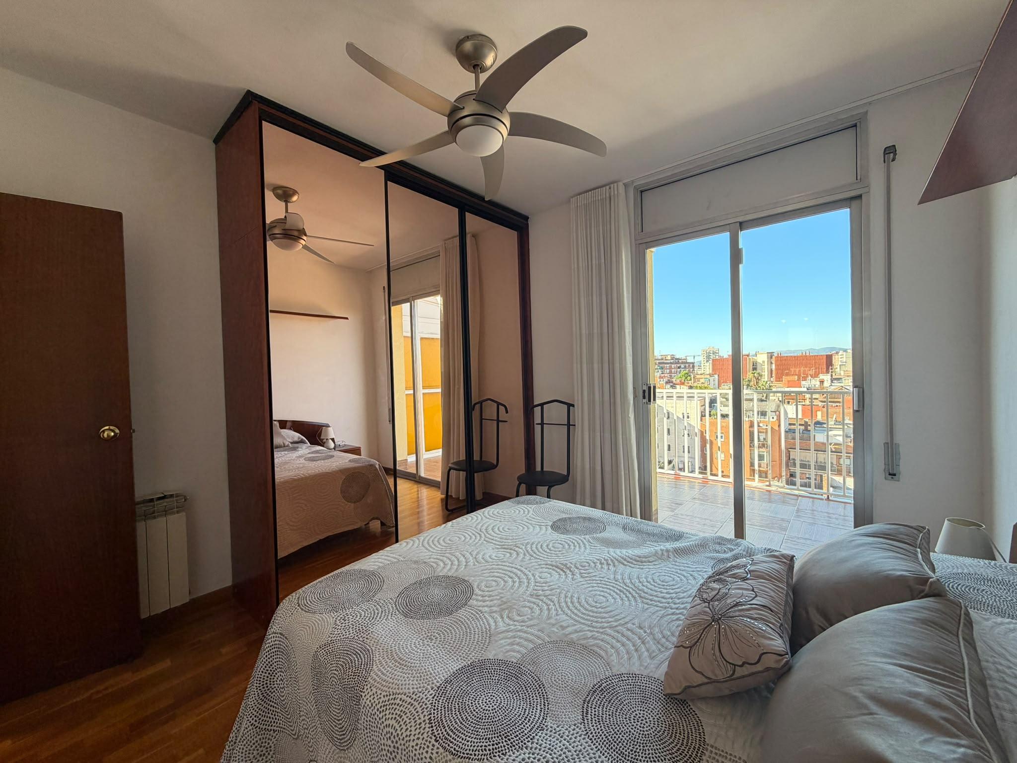 Imagen 3 Ático en venta en Hospitalet De Llobregat L´ / Junto a al estación de metro de Santa Eulalia