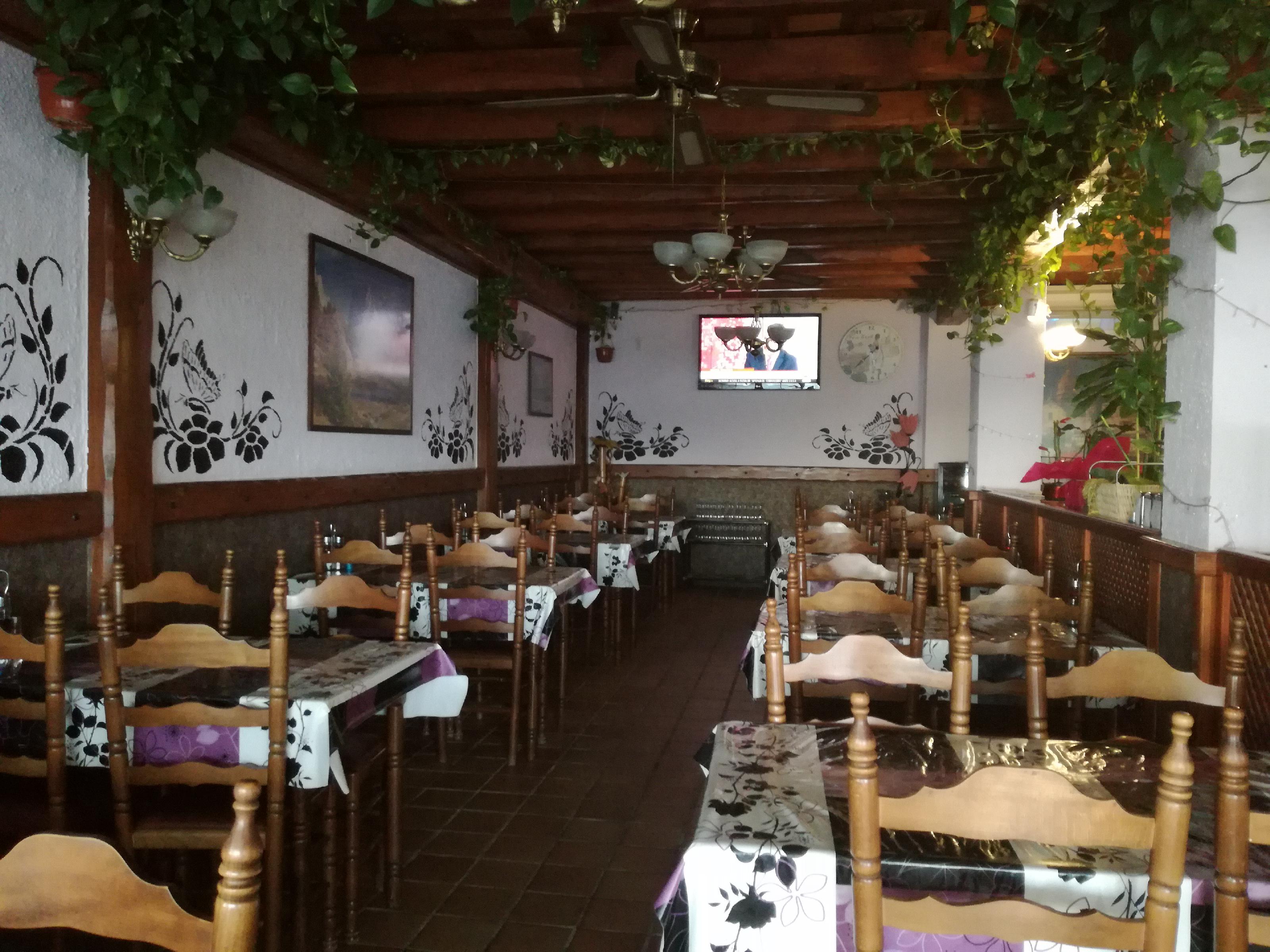 Imagen 3 Local Comercial en venta en Escala L´ / Cafeteria - Restaurant  al centre de l´Escala