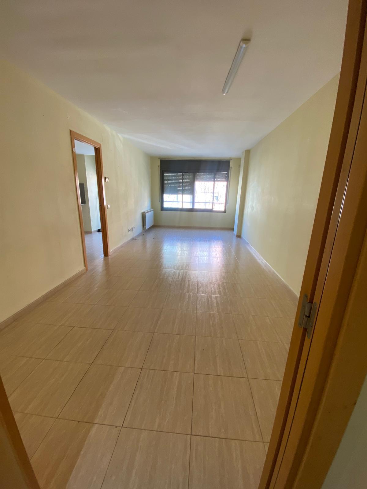 Imagen 1 Piso en venta en Girona / Pis semi-nou de 102m2 al costat del Col·legi Marta Mata