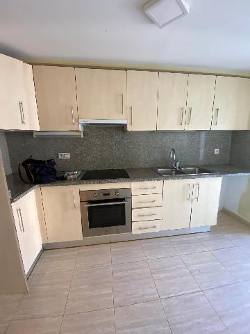 Imagen 2 Inmueble 243356 - Piso en venta en Girona / Pis semi-nou de 102m2 al costat del Col·legi Marta Mata