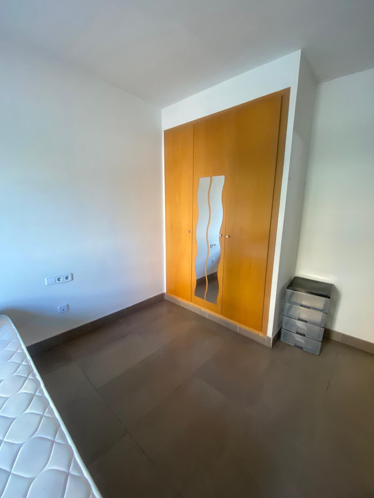 Imagen 14 Piso en venta en Girona / Fantasic pis seminou de 96m2 al costat del Corte Inglés