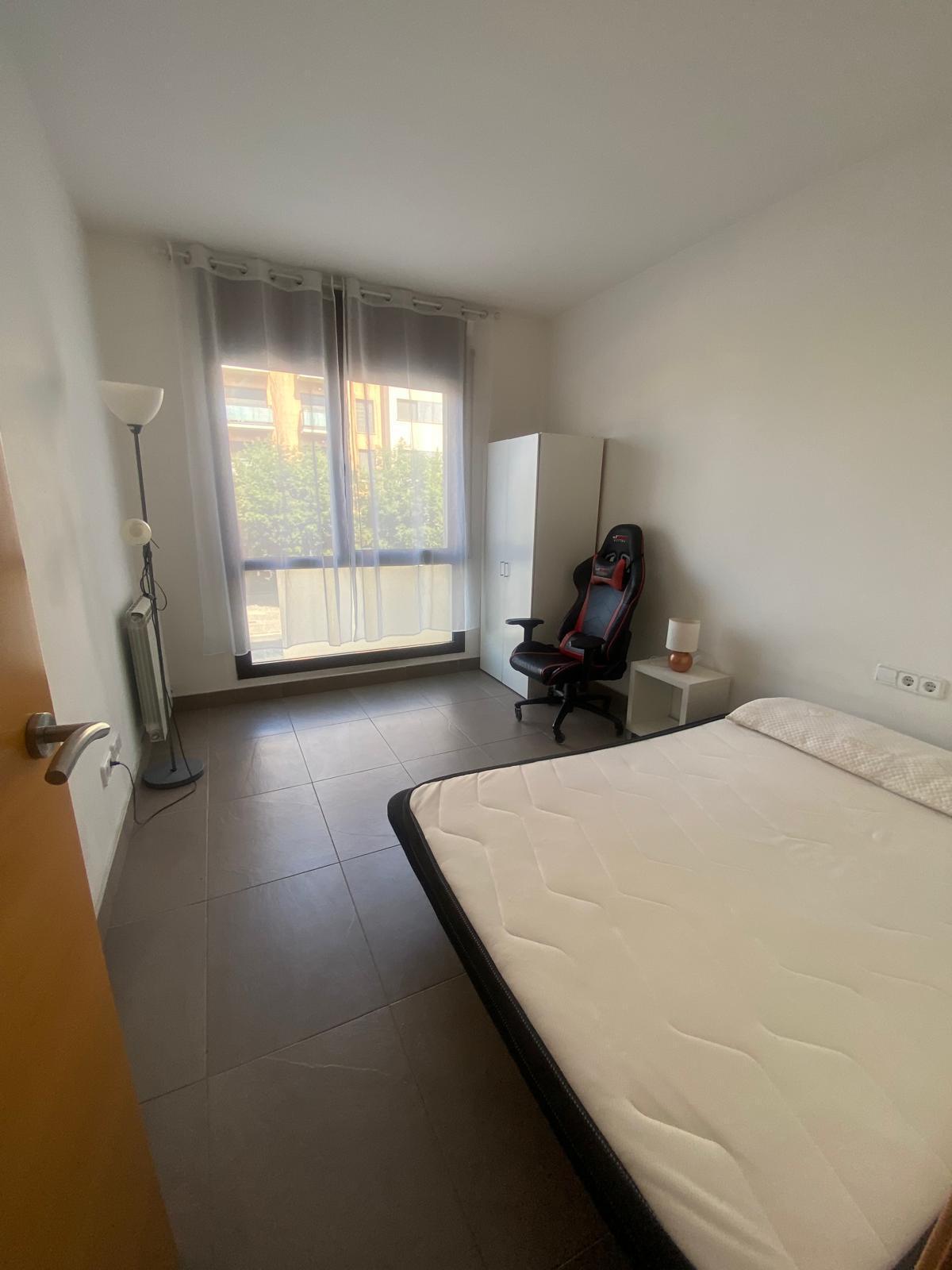 Imagen 13 Piso en venta en Girona / Fantasic pis seminou de 96m2 al costat del Corte Inglés
