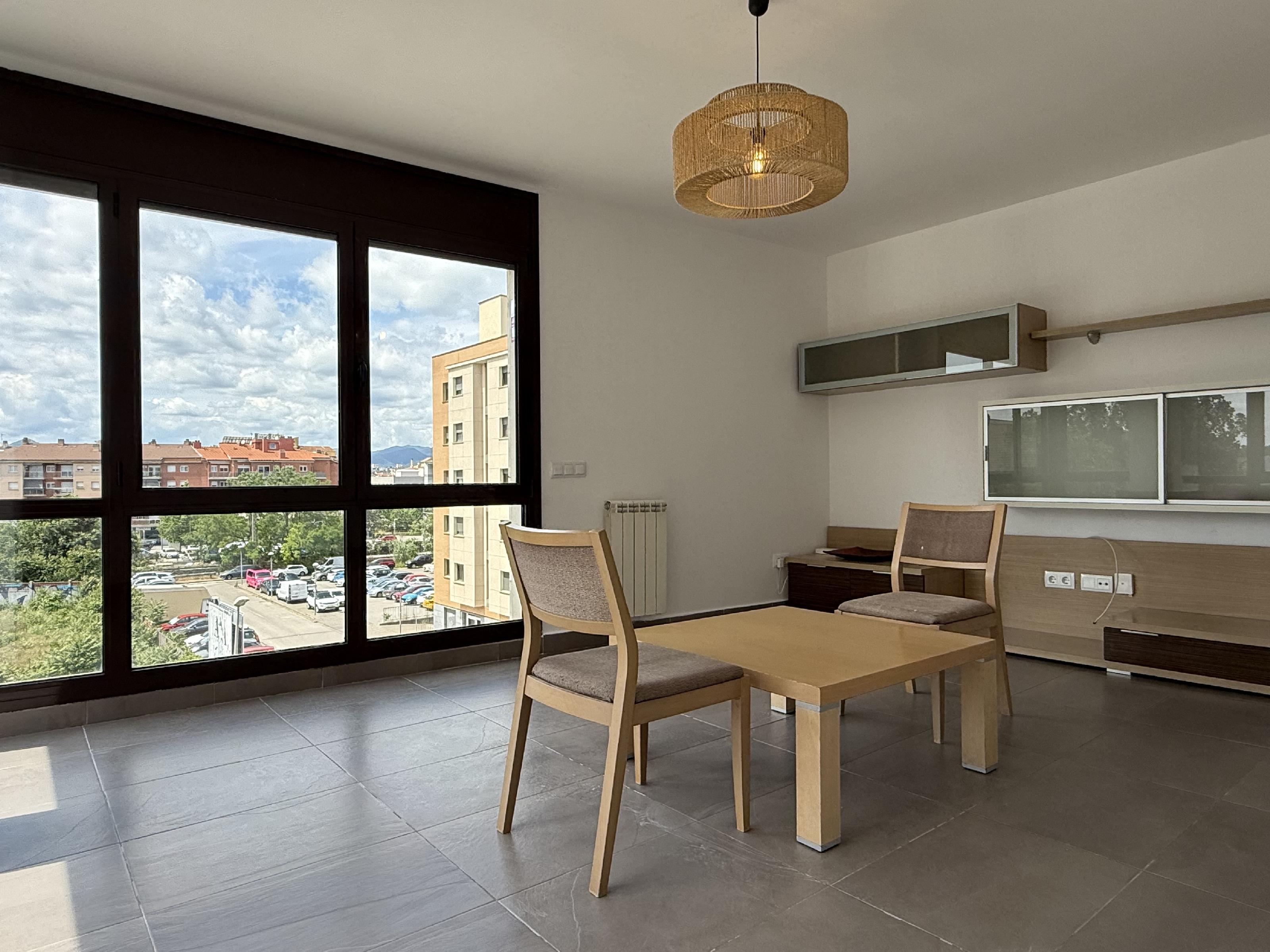 Imagen 2 Piso en alquiler en Girona / Pis de 92m2  al costat del Corte Inglés - Girona