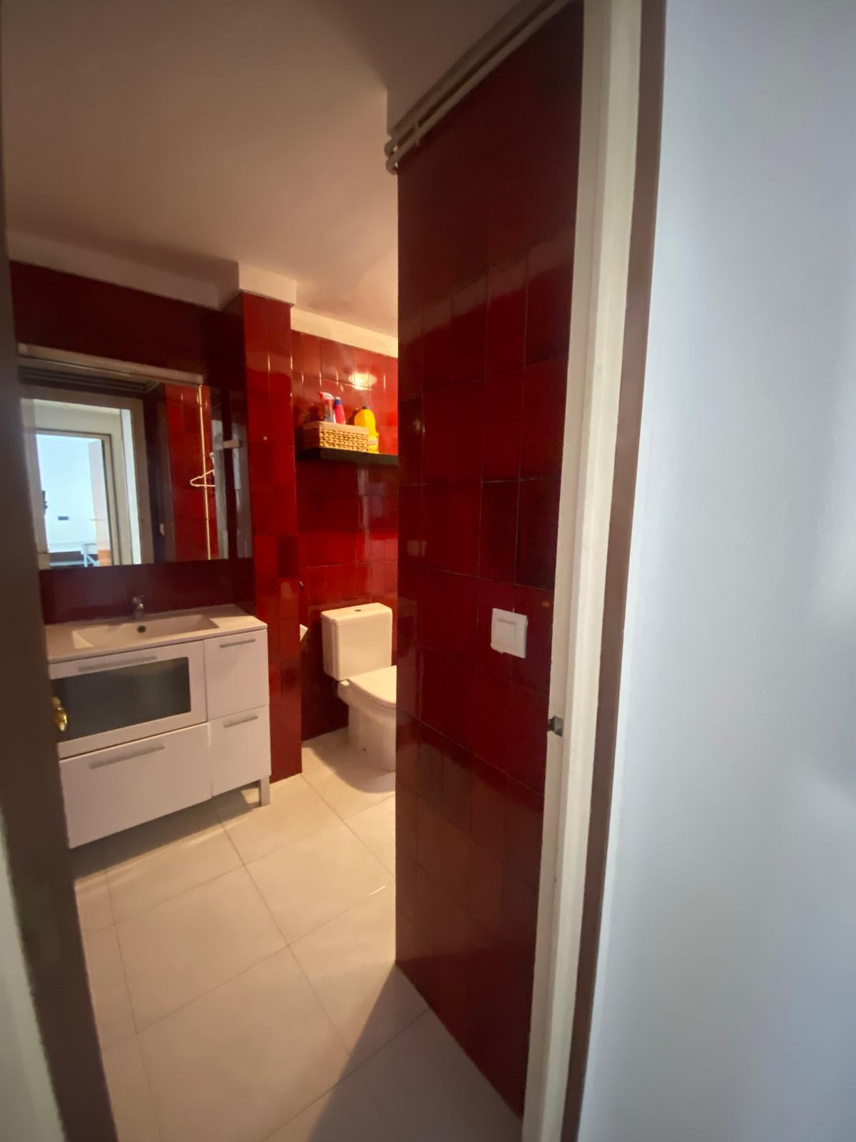 Imagen 25 Piso en venta en Girona / Pis de 132m2 amb vista panoramica del Riu Onyar