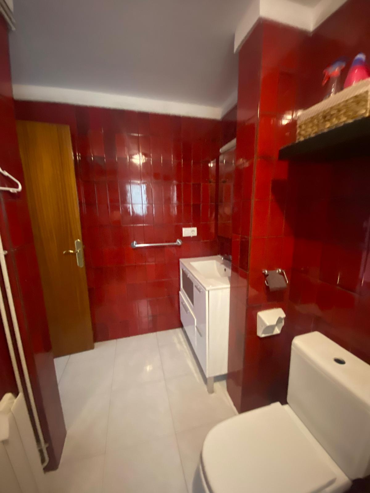 Imagen 27 Piso en venta en Girona / Pis de 132m2 amb vista panoramica del Riu Onyar