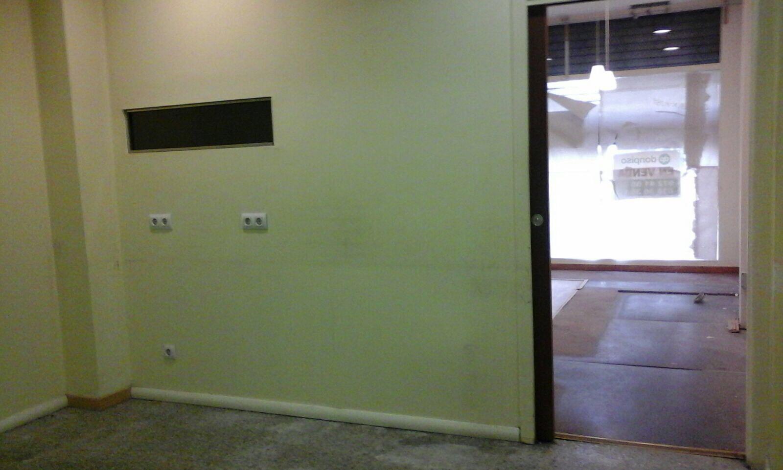 Imagen 4 Local Comercial en alquiler en Girona / Local comercial a l´Eixample de 54 m², molt centric.