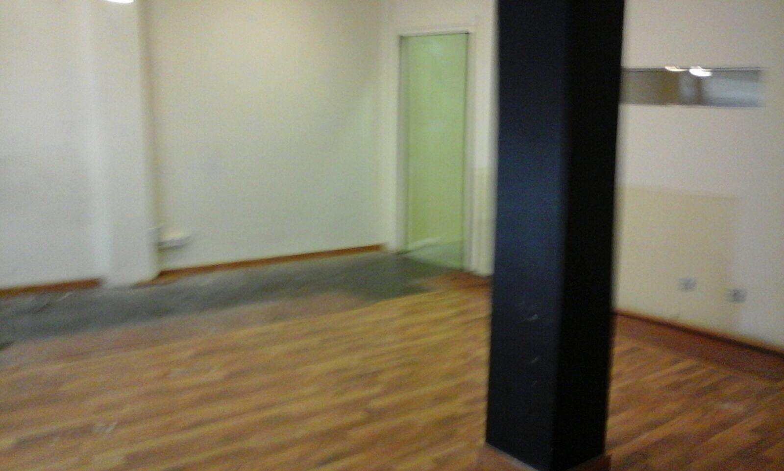 Imagen 3 Local Comercial en alquiler en Girona / Local comercial a l´Eixample de 54 m², molt centric.