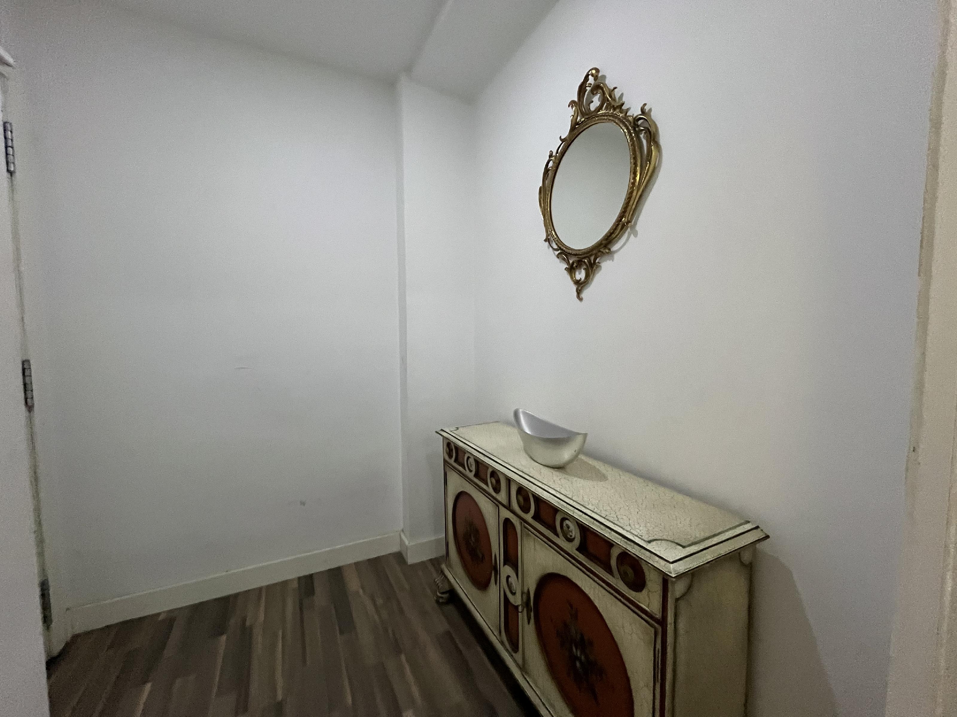 Imagen 9 Piso en venta en Girona / Pis de 90 m2 a la Plaça del Lleò. Llicencia Turistica. 