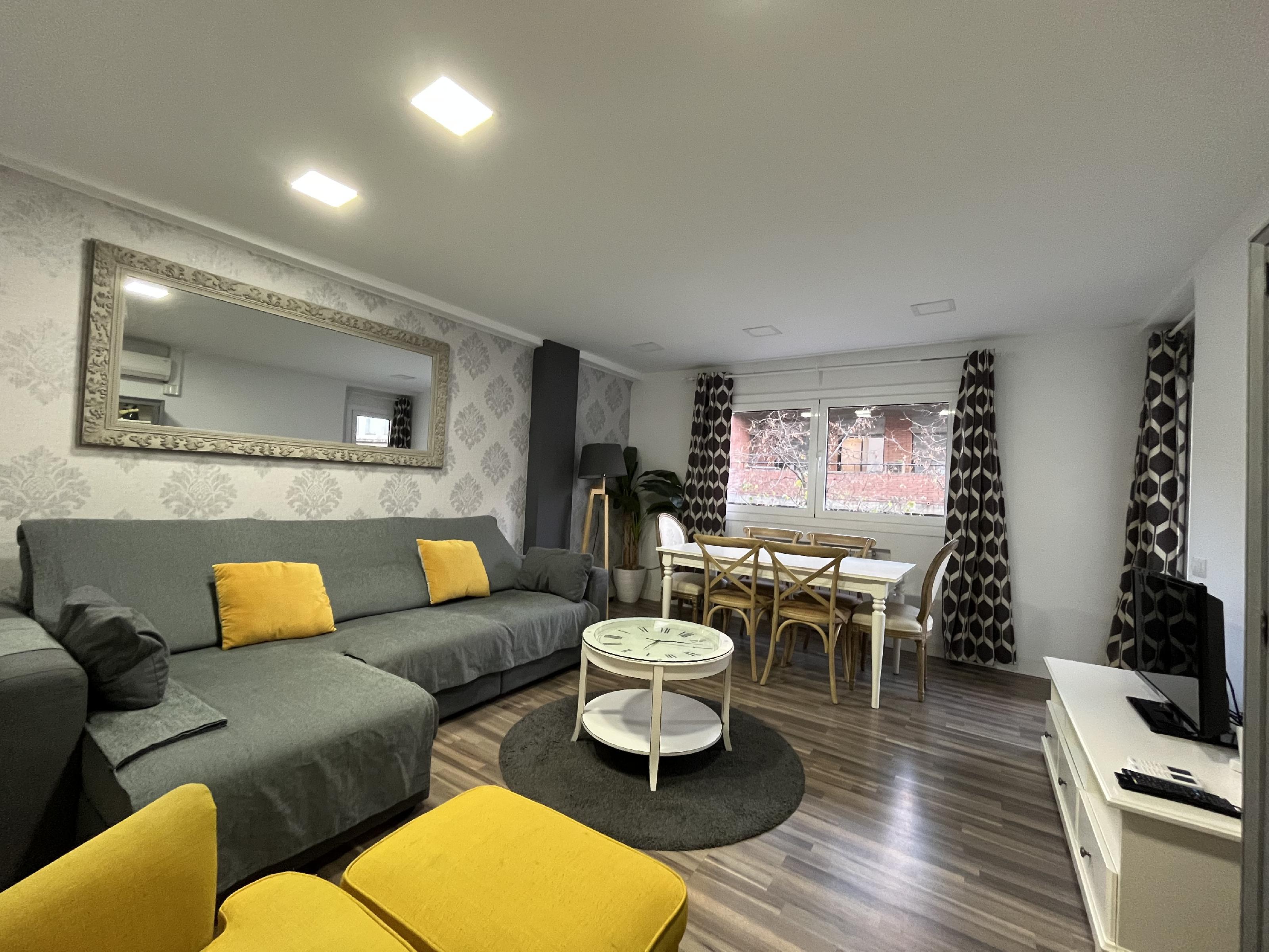 Imagen 1 Piso en venta en Girona / Pis de 90 m2 a la Plaça del Lleò. Llicencia Turistica. 